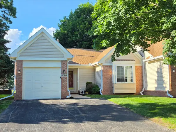 37186 Amhurst Drive #5, Westland, MI 48185
