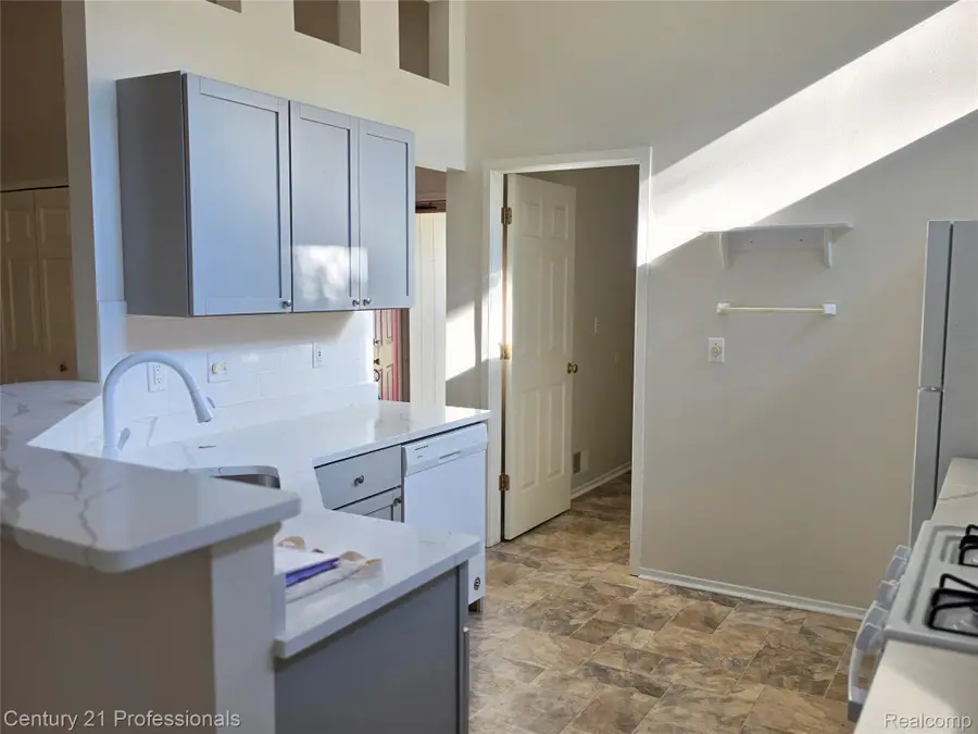 37186 Amhurst Drive #5, Westland, MI 48185 - #2