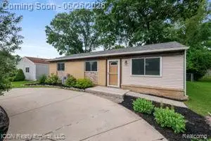 33515 Colfax Drive, Farmington Hills, MI 48335 - #2