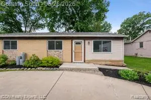 33515 Colfax Drive, Farmington Hills, MI 48335 - #3