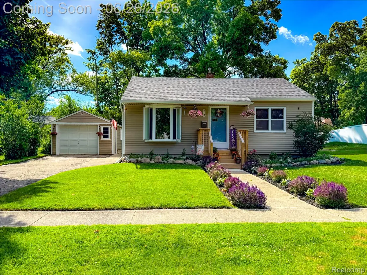 610 N Barnard Street, Howell, MI 48843 - #1