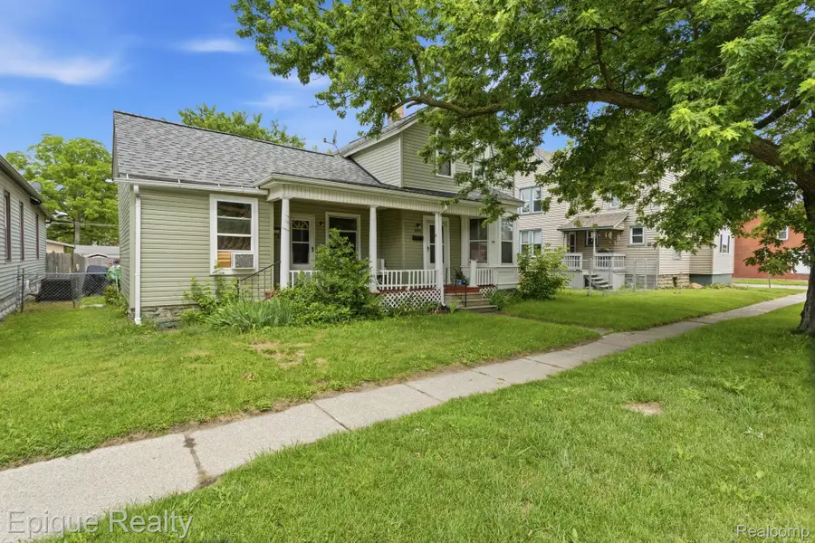 1807 10th Street, Port Huron, MI 48060 - #3