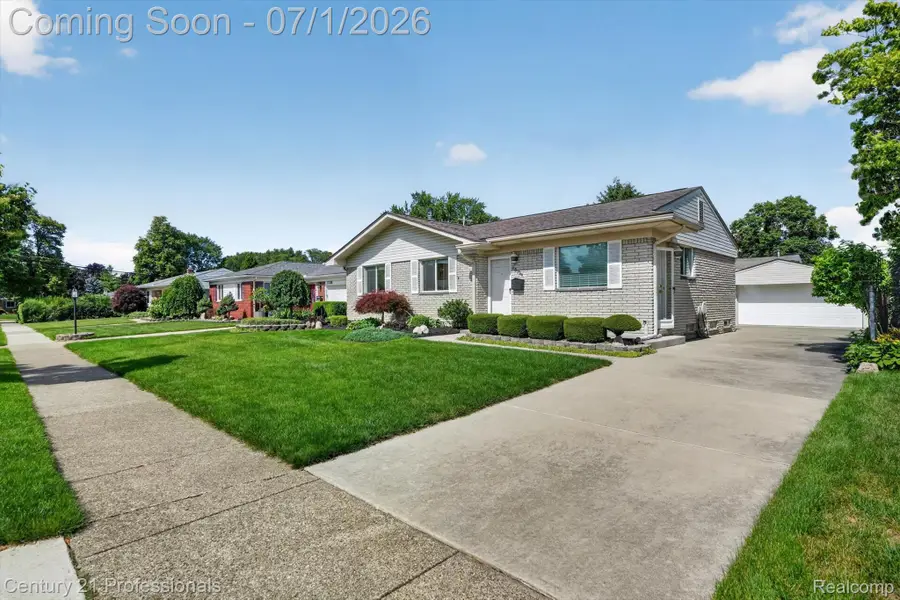 15124 Hix Street, Livonia, MI 48154 - #2