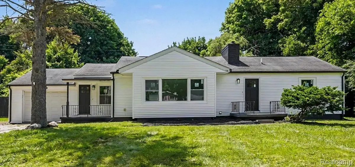 3217 W Cass Avenue, Flint, MI 48504 - #1