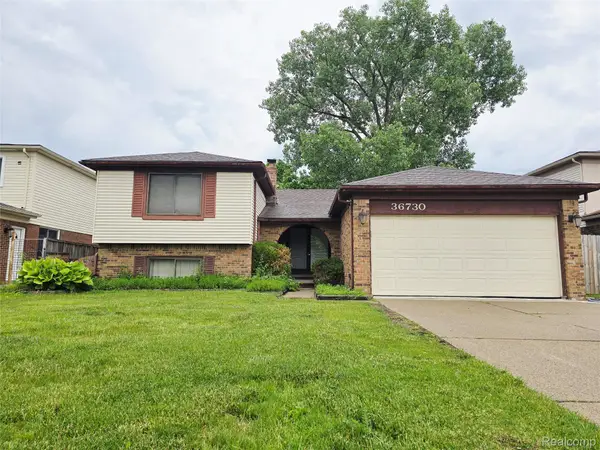 36730 Engleside Drive, SterlingHeights, MI 48310