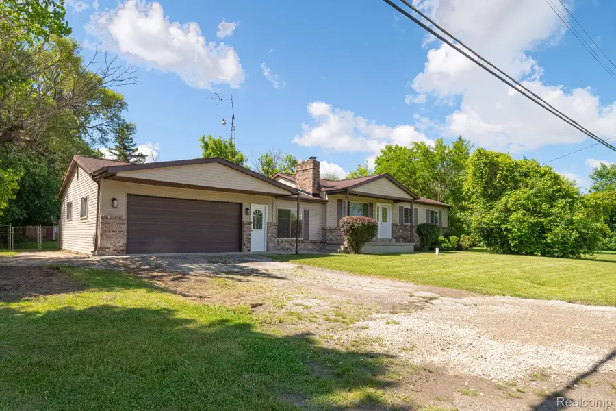 3353 Augusta Street, Flint, MI 48532 - #2
