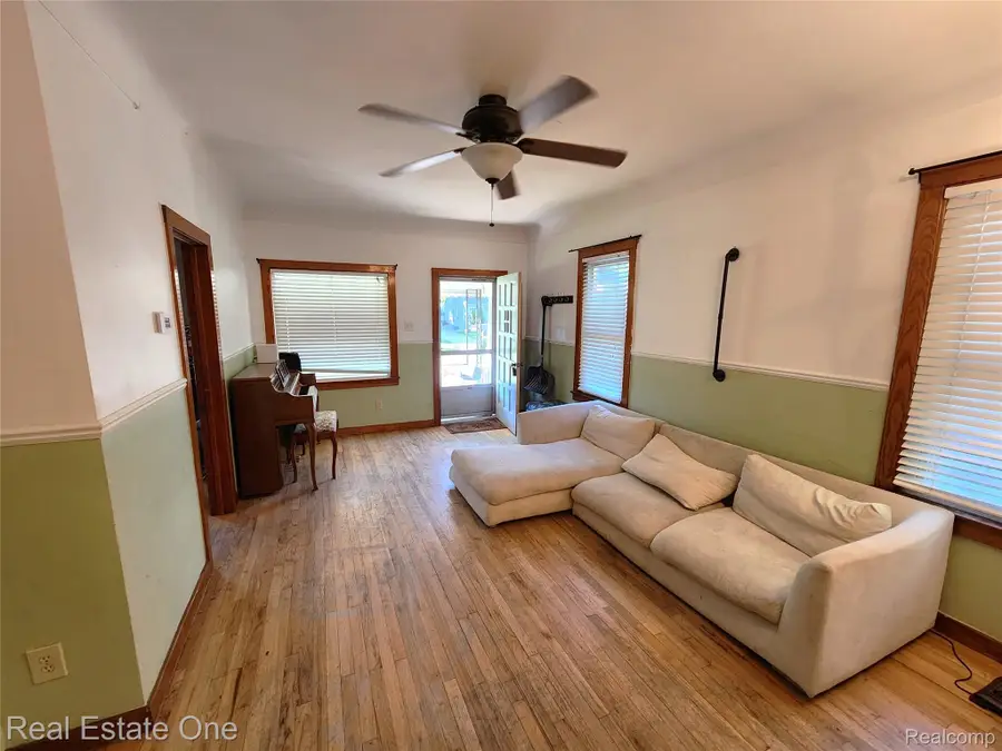 2153 Wiltshire Road, Berkley, MI 48072 - #2