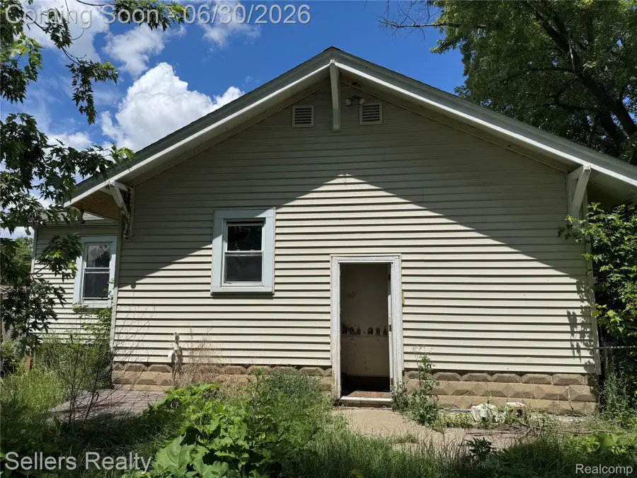 2060 E Williamson Street, Burton, MI 48529 - #2