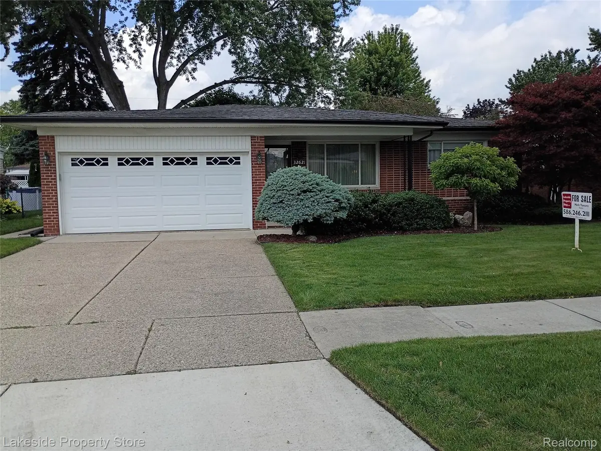 32621 Whitley Circle, Warren, MI 48088 - #1