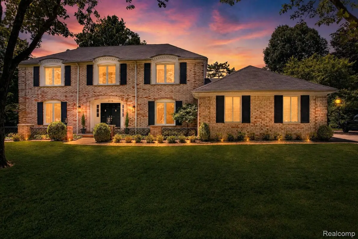2574 Fox Chase Drive, Troy, MI 48098 - #1