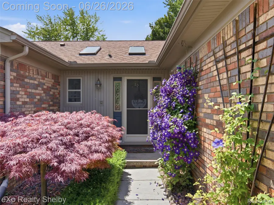 47621 Valley Forge Drive, Macomb, MI 48044 - #2