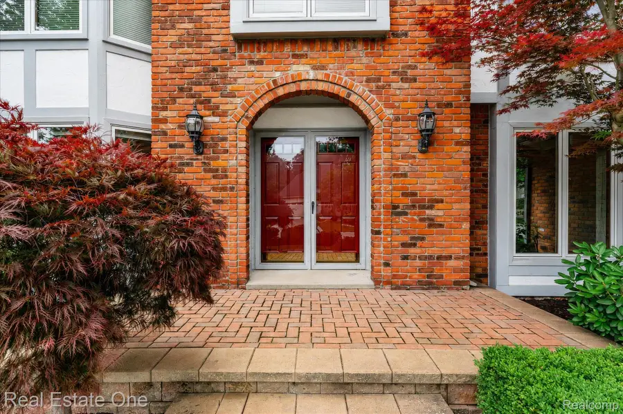 3393 Charlwood Drive, Rochester Hills, MI 48306 - #3