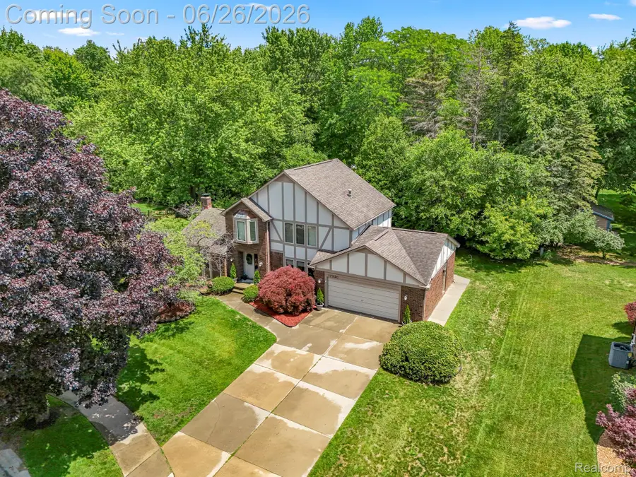17520 Laurel Drive, Livonia, MI 48152 - #2