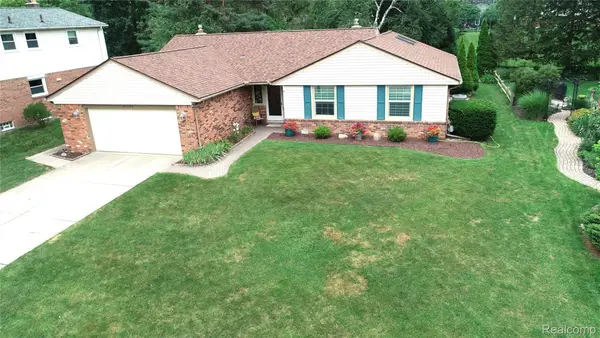 41784 Ladywood Drive, Northville, MI 48168