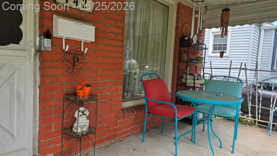 742 Mayflower Avenue, Lincoln Park, MI 48146 - #2