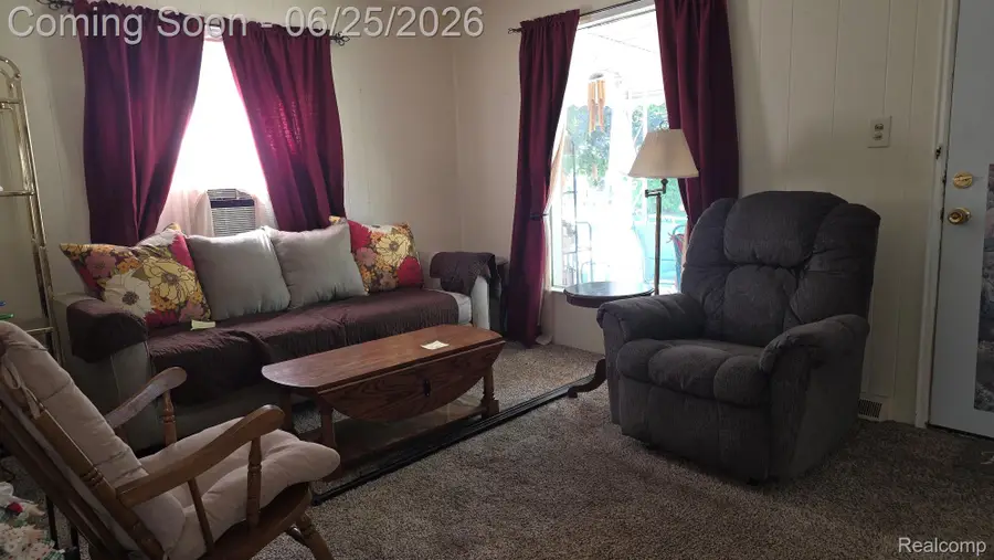 742 Mayflower Avenue, Lincoln Park, MI 48146 - #3