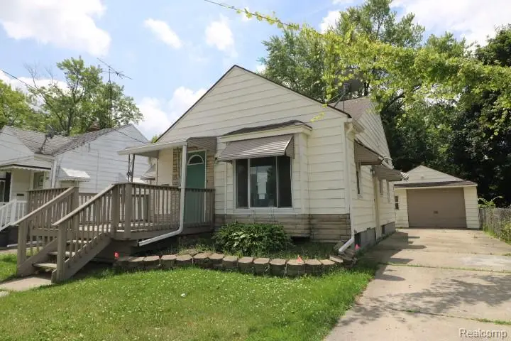 2430 Kentucky Avenue, Flint, MI 48506 - #2