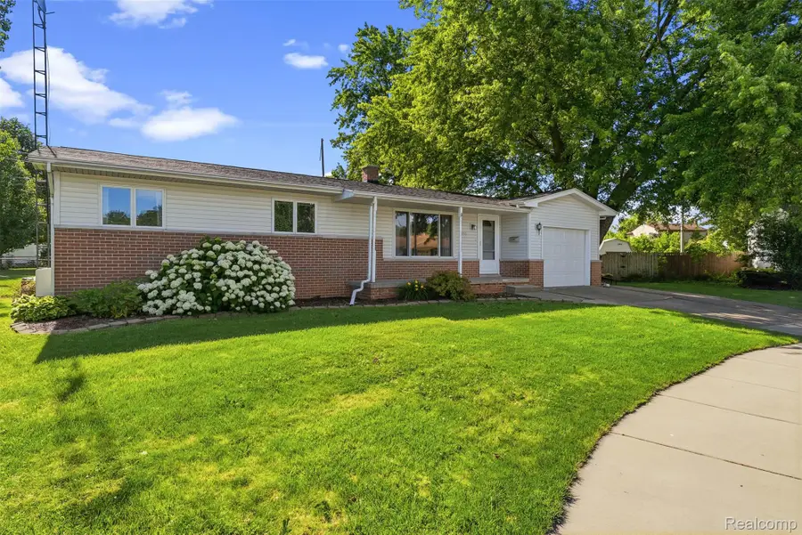 5155 Oxford Court, Swartz Creek, MI 48473 - #3