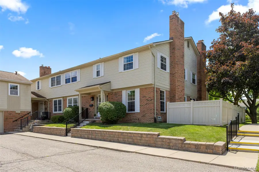 21204 W Glen Haven Circle, Northville, MI 48167 - #3