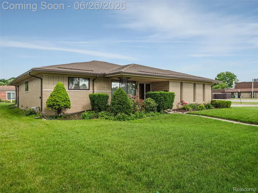 28506 Steele Drive, Warren, MI 48088 - #2