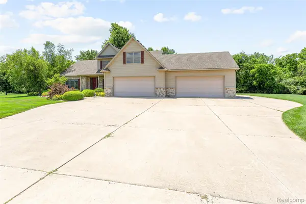 13733 Crooked Creek Lane, Carleton, MI 48117
