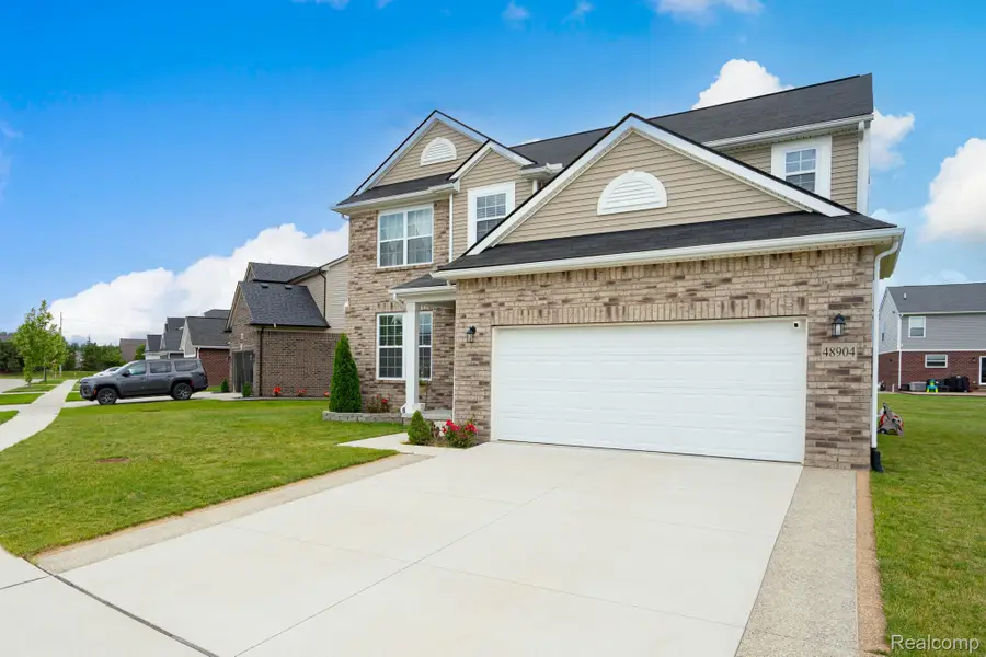 48904 Carnegie Way, Macomb, MI 48042 - #2