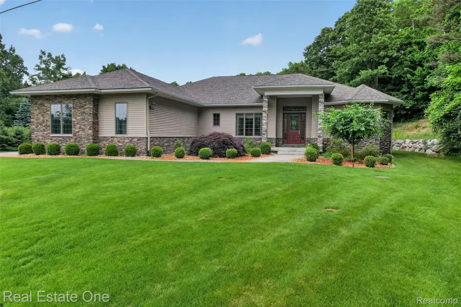 1161 Oakwood Road, Ortonville, MI 48462 - #2
