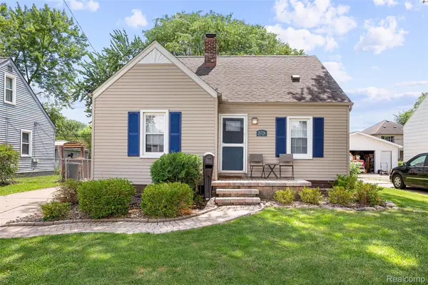 21726 Alger Street, StClairShores, MI 48080