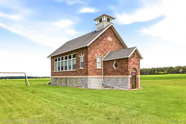 2515 E Akron Road, Caro, MI 48723
