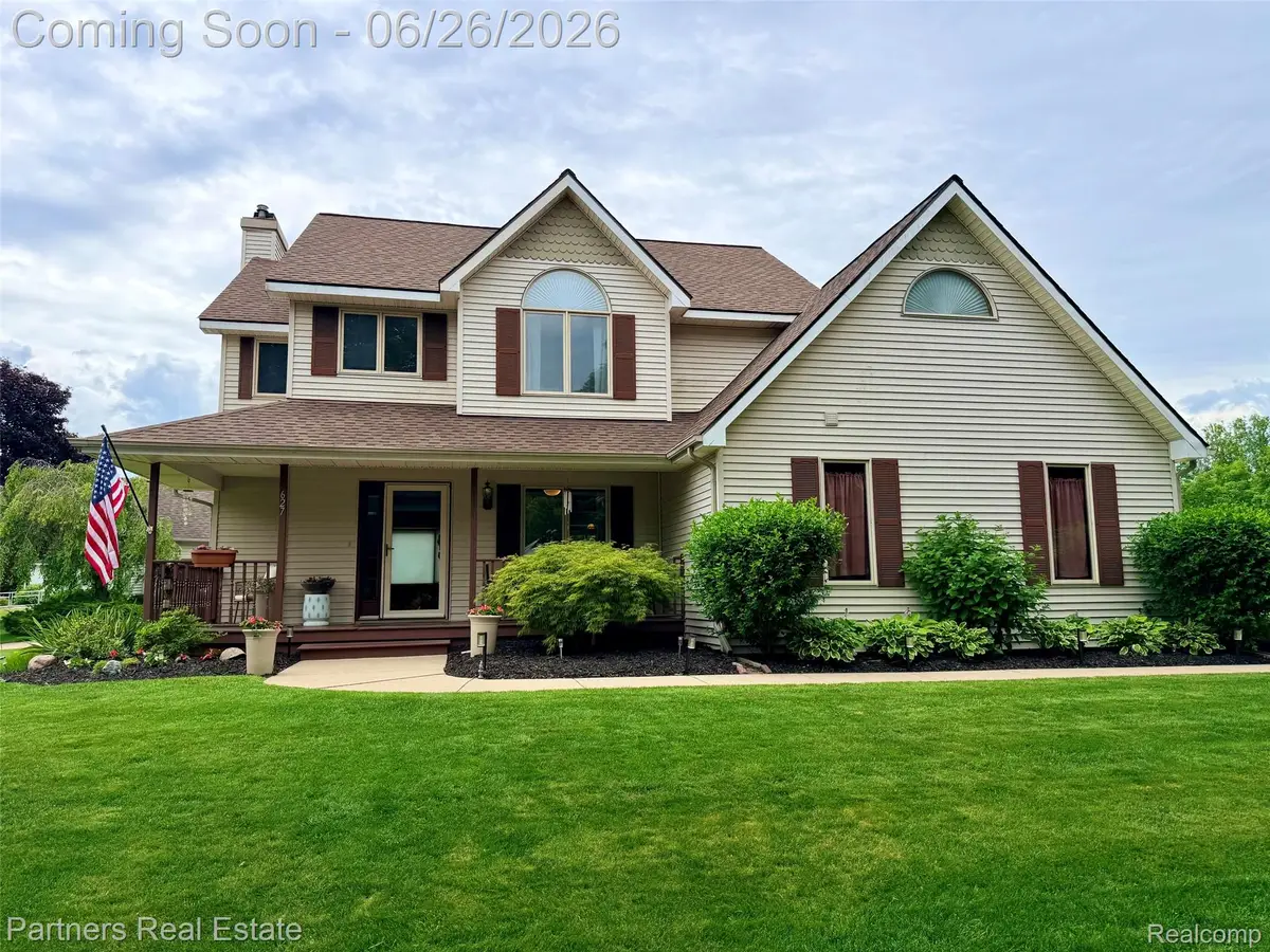 627 W Caledonia Street, Howell, MI 48843 - #1