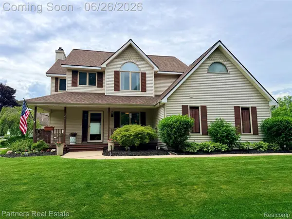 627 W Caledonia Street, Howell, MI 48843