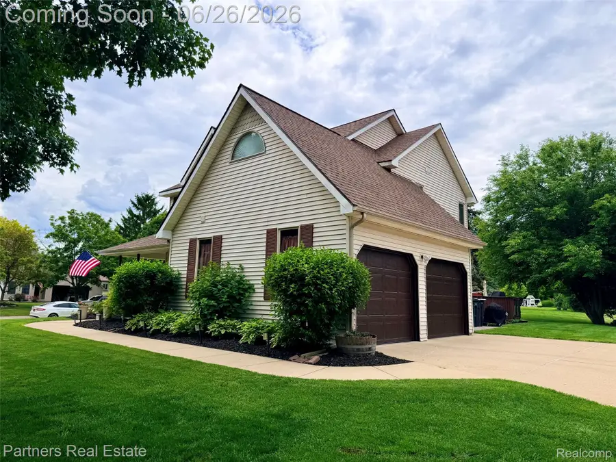 627 W Caledonia Street, Howell, MI 48843 - #2