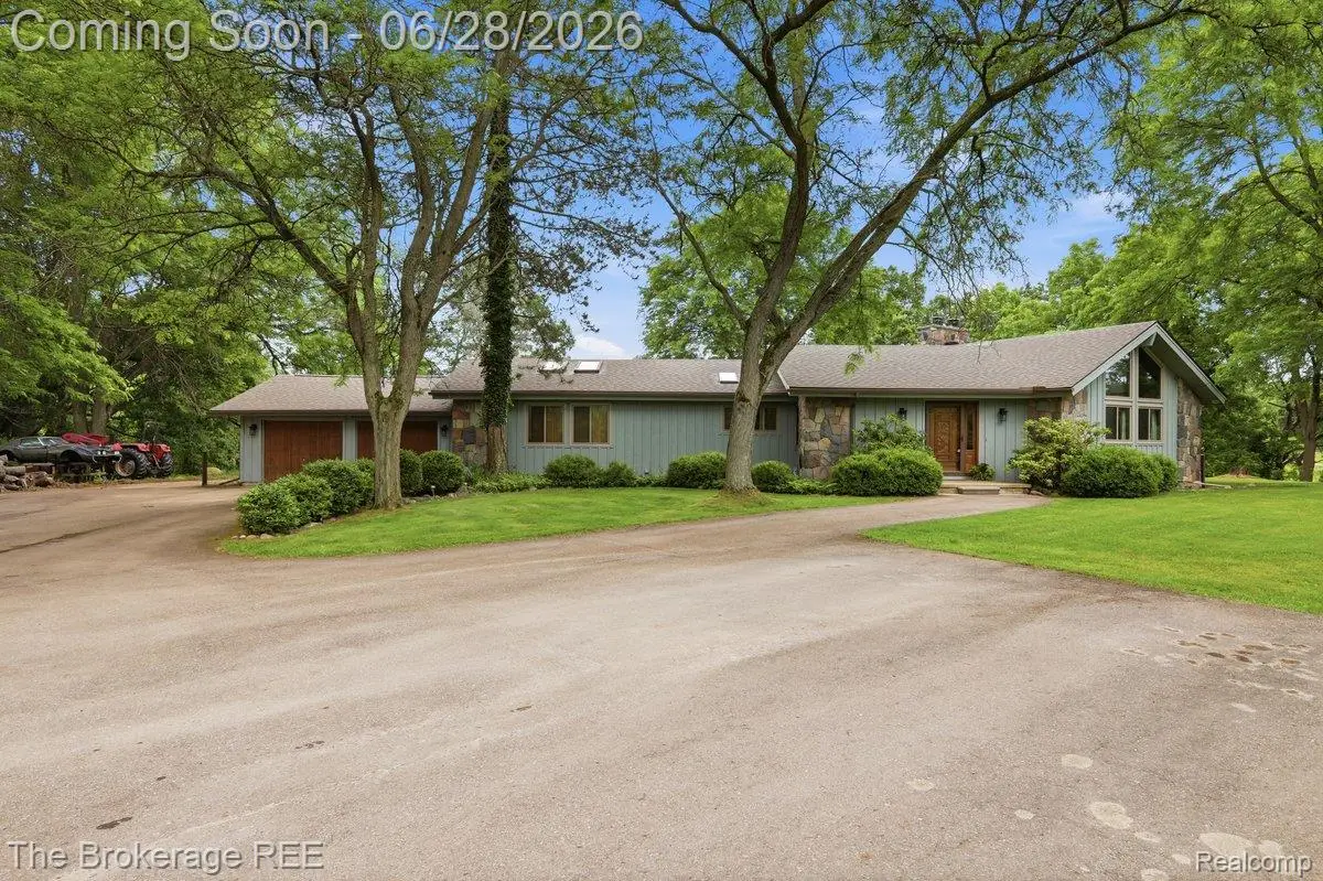 8475 Knox Road, Clarkston, MI 48348 - #1