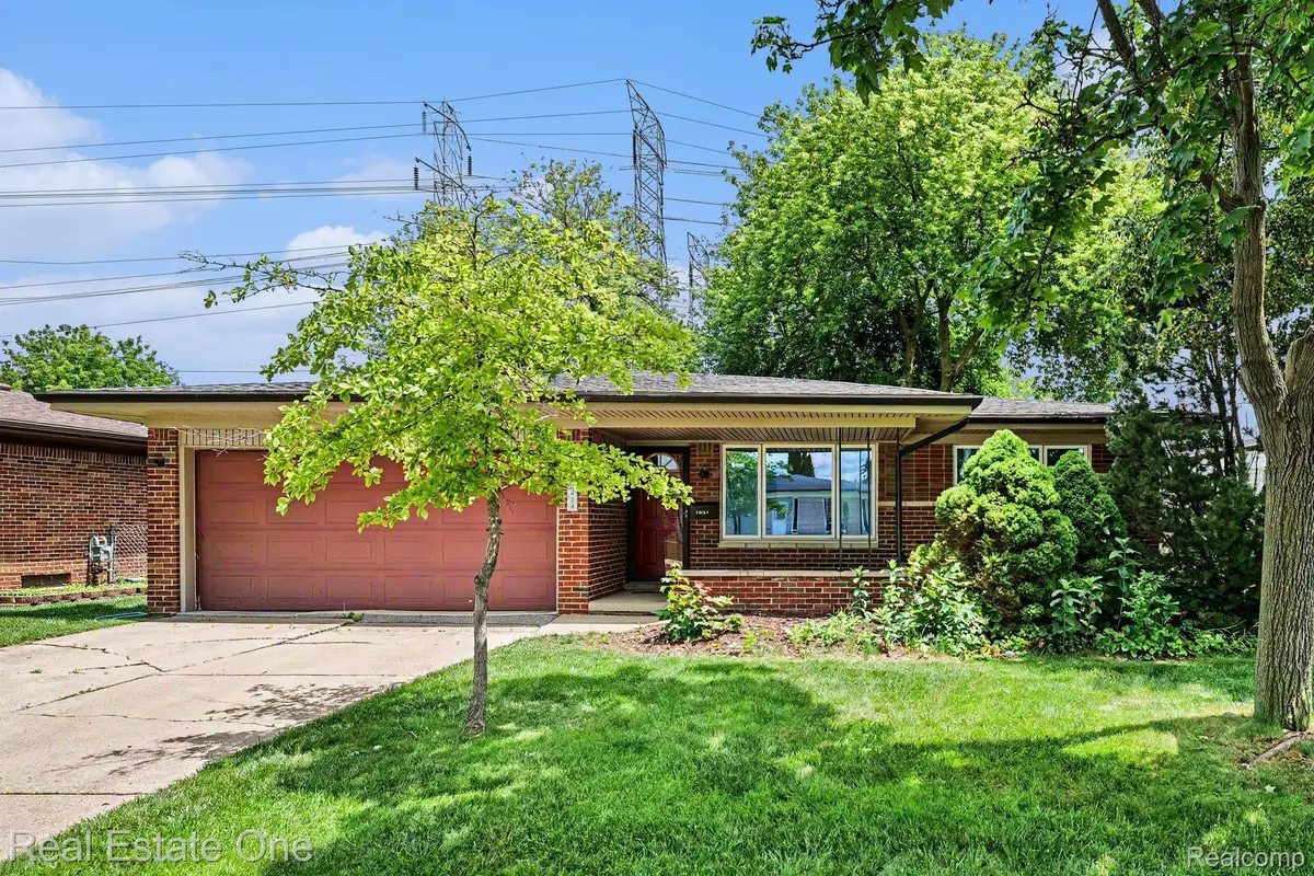 36424 Clifford Drive, Sterling Heights, MI 48312 - #1