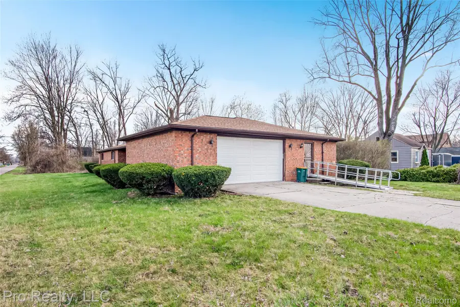 11200 Wahrman Street, Romulus, MI 48174 - #2