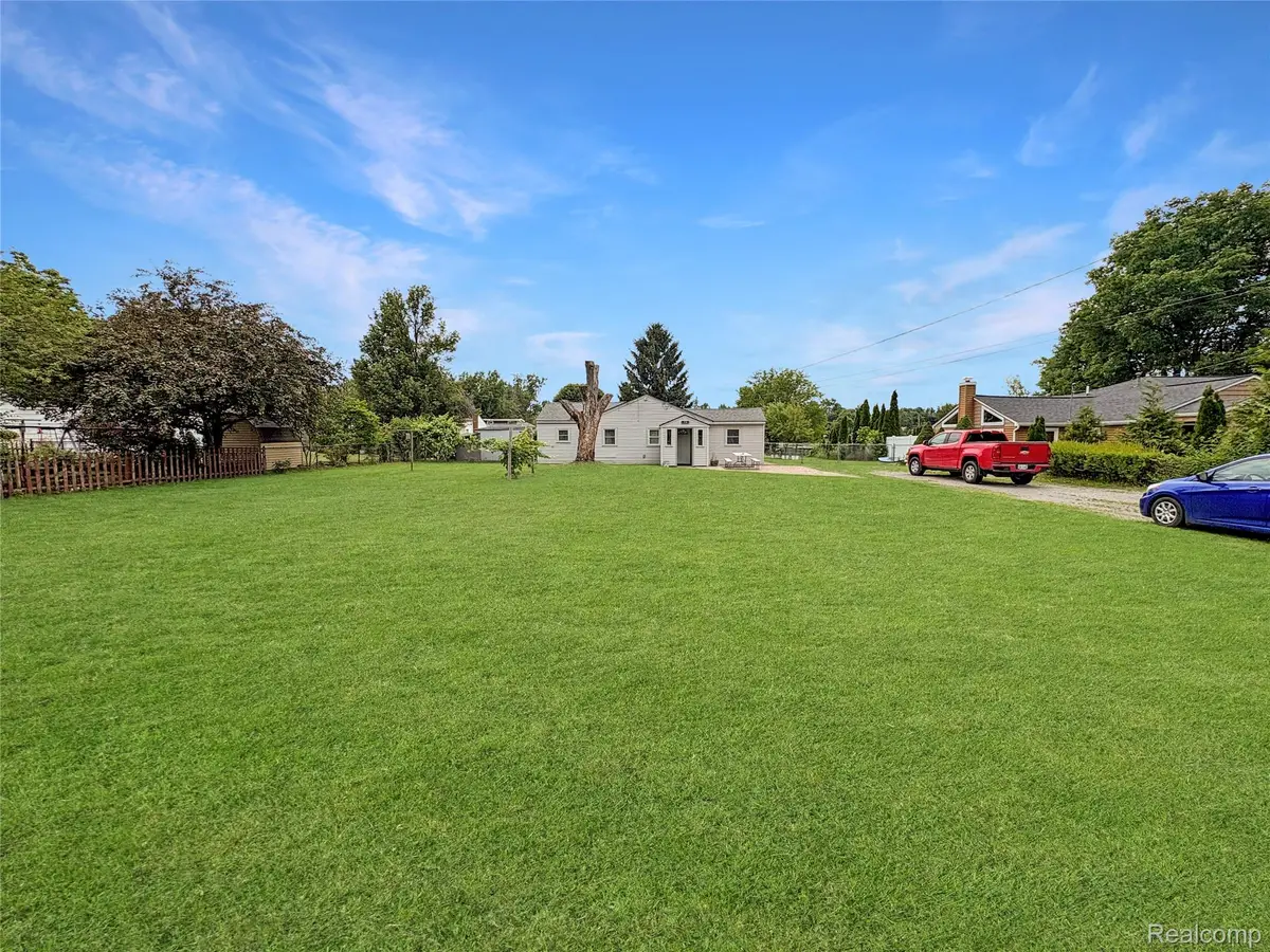 615 Senecal Street, Fenton, MI 48430 - #1