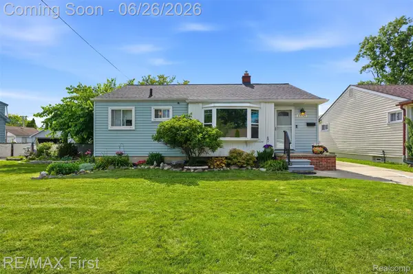 25709 Cubberness Street, StClairShores, MI 48081