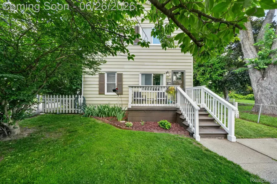 629 Bowers Street, Clawson, MI 48017 - #2