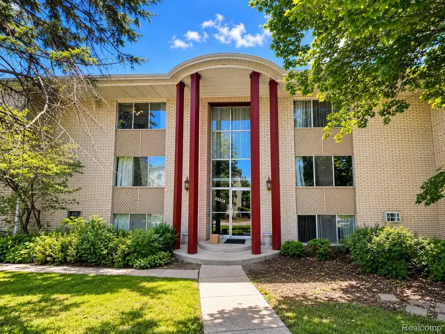 33234 Kingslane Court #5, Farmington, MI 48336 - #2