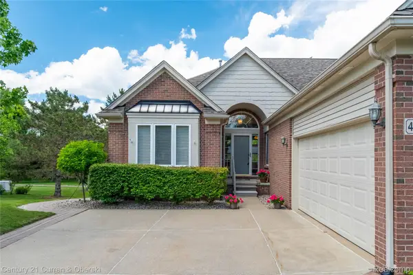 49468 N Glacier, Northville, MI 48168