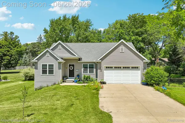225 E Caledonia Street, Howell, MI 48843