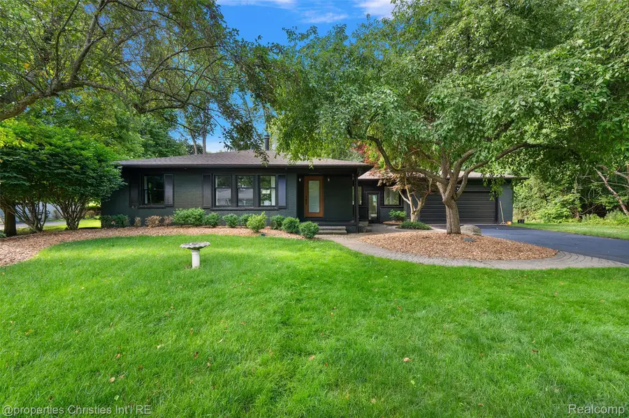 27331 Gardenway Road, Franklin, MI 48025 - #2