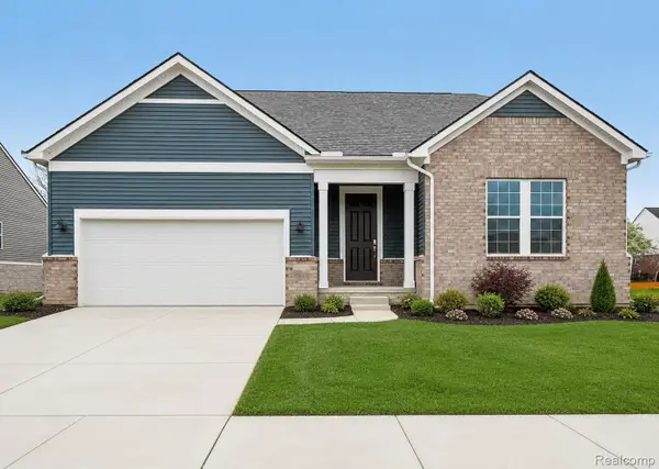 50720 Bellaire Drive, Macomb, MI 48044