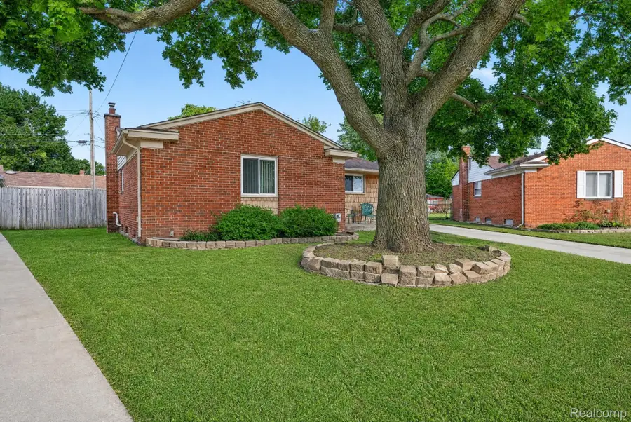 29805 Malvern Street, Westland, MI 48185 - #3
