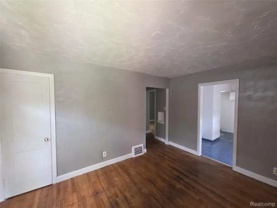 16754 W Parkway Street, Detroit, MI 48219 - #2