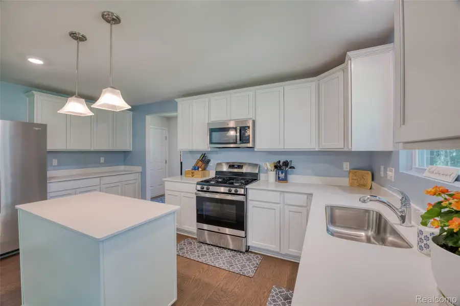 14212 Laurelwood Drive, Belleville, MI 48111 - #2