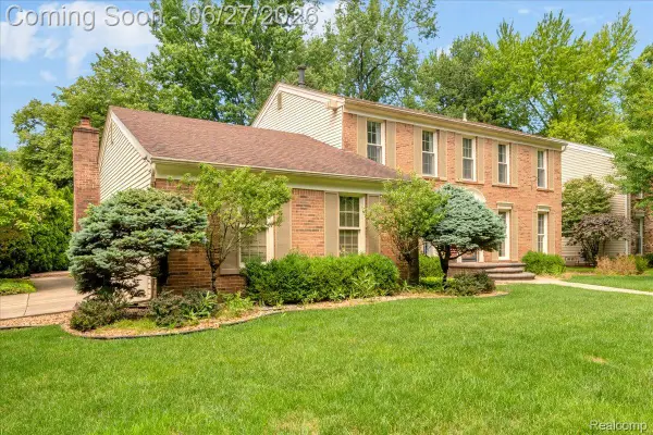 18535 Mayfield Street, Livonia, MI 48152