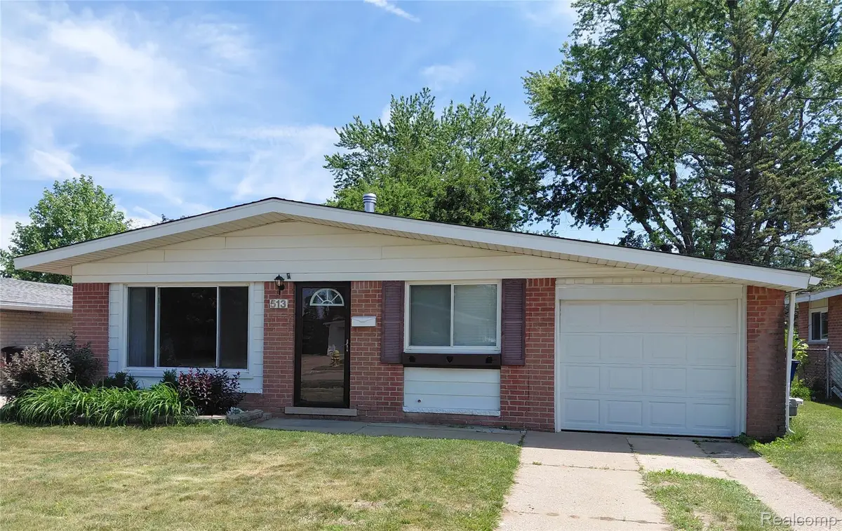 513 S Hawthorne Street, Westland, MI 48186 - #1