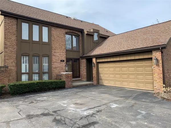 1867 Chipping Way Court, BloomfieldHills, MI 48302