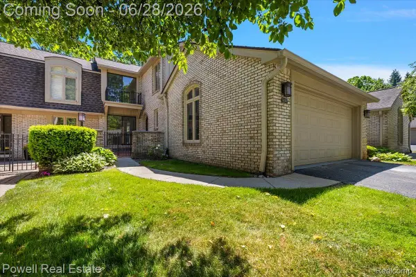 1447 Ravineview Court #C-12, BloomfieldHills, MI 48304